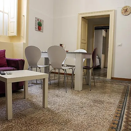 Palazzo Nicastro Gh - Red House *