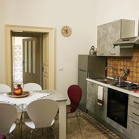 Palazzo Nicastro Gh - Red House شقة