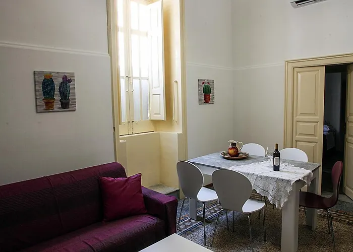 Palazzo Nicastro Gh - Red House *
